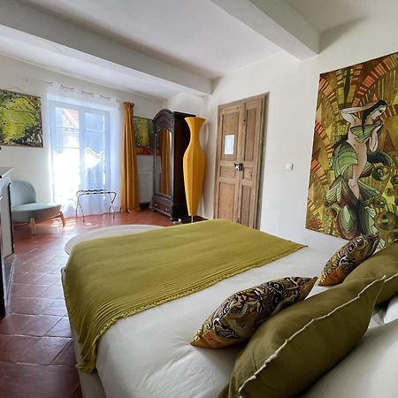 L'Oiseau Bleu Suite Merle Bleu Roubia ภายนอก รูปภาพ
