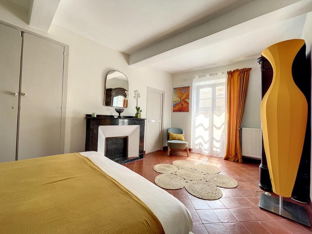L'Oiseau Bleu Suite Merle Bleu Roubia ภายนอก รูปภาพ