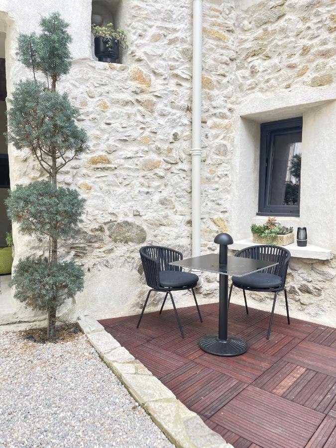 L'Oiseau Bleu Suite Merle Bleu Roubia ภายนอก รูปภาพ
